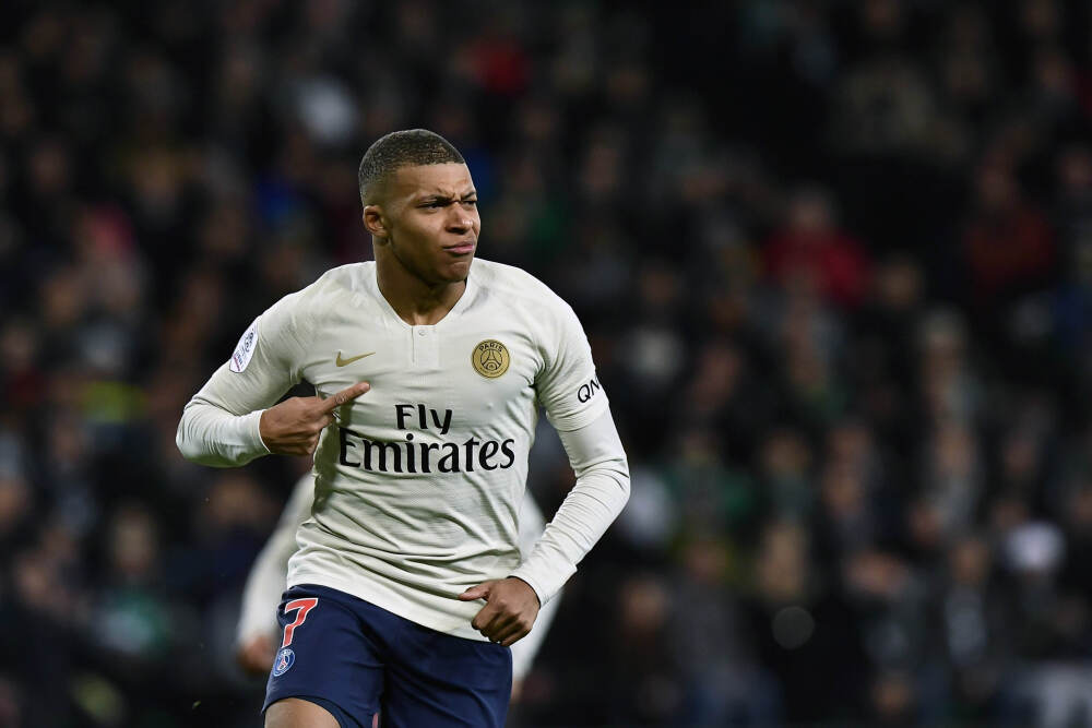 兼顾学业！TA：英超的青训学院日益重视年轻球员的学业与全面发展